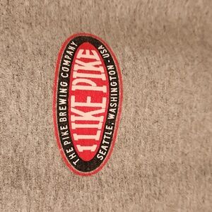 Souvenir tourist collector's shirt Pike Brewing Seattle